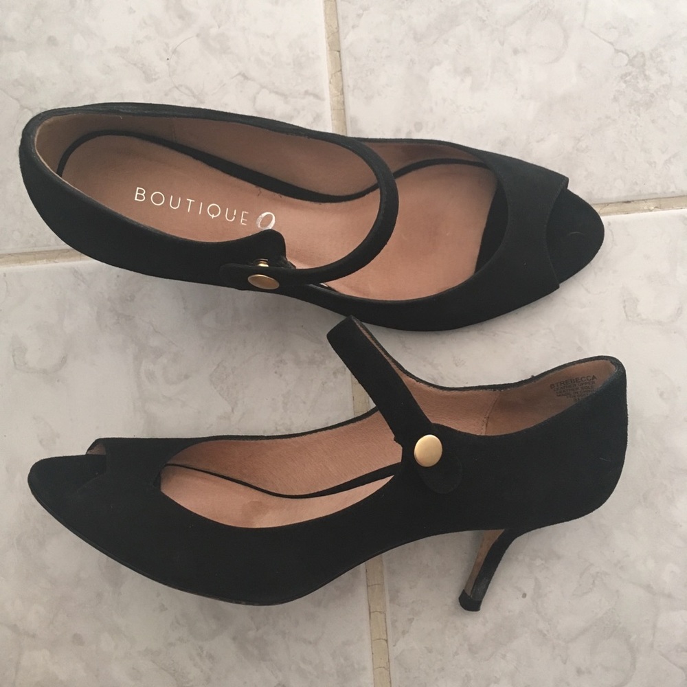 Boutique 9 peep toe suede Heels